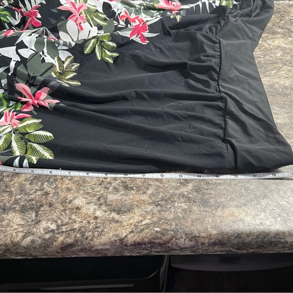 Swimsuits For All Women's Floral One Shoulder Takini Swim Top Black Size 24 - Picture 9 of 14